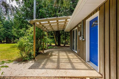 1405 Lepitzki Road, Creston, BC - Outdoor