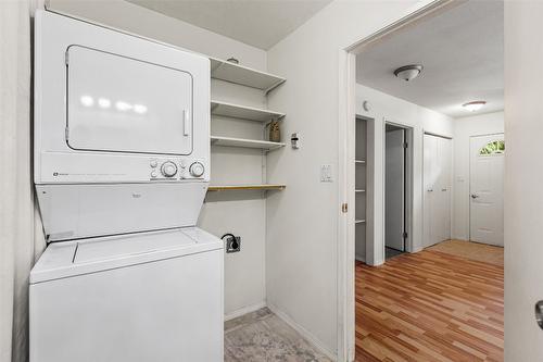 1405 Lepitzki Road, Creston, BC - Indoor Photo Showing Laundry Room