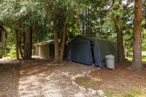 1405 Lepitzki Road, Creston, BC - Outdoor