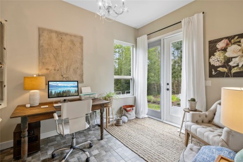 7190 Hase Pl, Lantzville, BC 