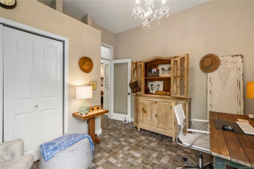 7190 Hase Pl, Lantzville, BC 