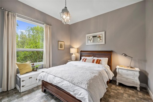 7190 Hase Pl, Lantzville, BC 