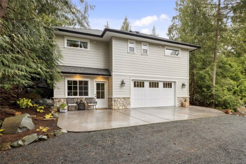 7190 Hase Pl, Lantzville, BC 