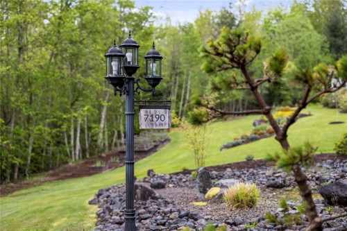 7190 Hase Pl, Lantzville, BC 