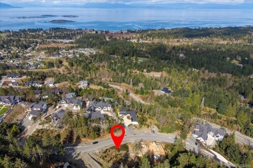 5055 Broad Ridge Pl, Lantzville, BC 