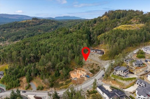 5055 Broad Ridge Pl, Lantzville, BC 
