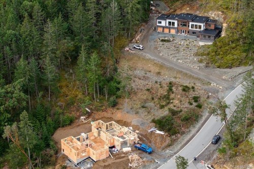 5055 Broad Ridge Pl, Lantzville, BC 