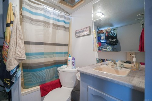 1098 Sixth Ave, Ucluelet, BC 