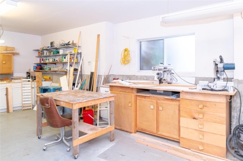 302-275 First St, Duncan, BC - Indoor Photo Showing Other Room