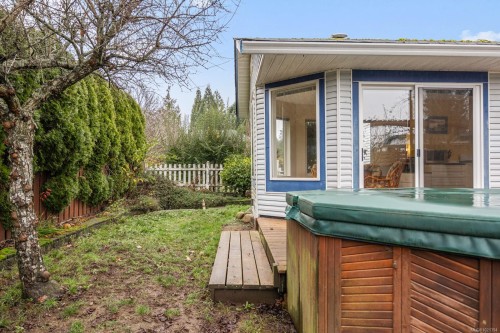 317 Quarry Rd, Comox, BC 