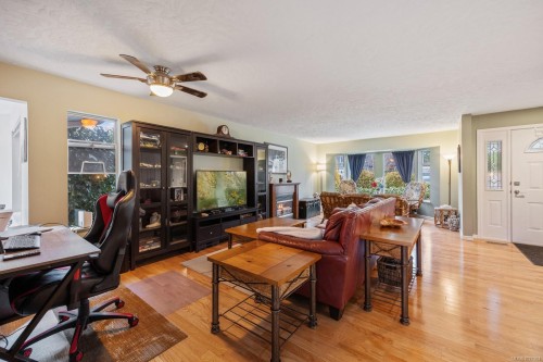 317 Quarry Rd, Comox, BC 