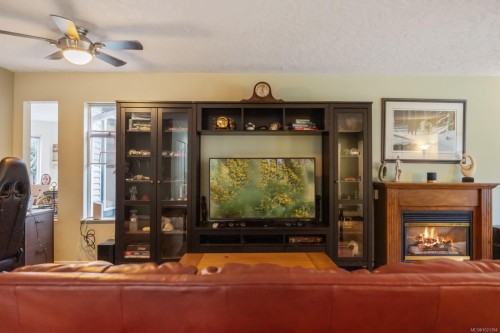 317 Quarry Rd, Comox, BC 