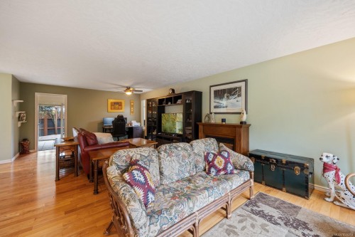 317 Quarry Rd, Comox, BC 