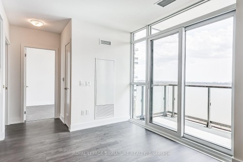 716-2550 Simcoe Street N, Oshawa, ON - Indoor Photo Showing Other Room
