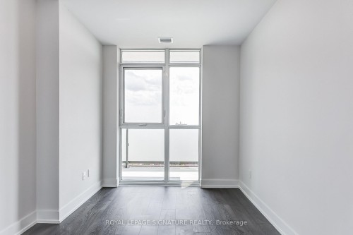 716-2550 Simcoe Street N, Oshawa, ON - Indoor Photo Showing Other Room