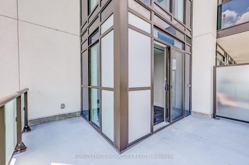 716-2550 Simcoe Street N, Oshawa, ON - Outdoor With Balcony With Exterior