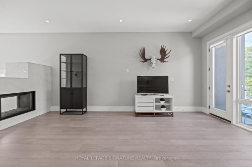 425B Valermo Drive, Toronto, ON - Indoor Photo Showing Living Room With Fireplace