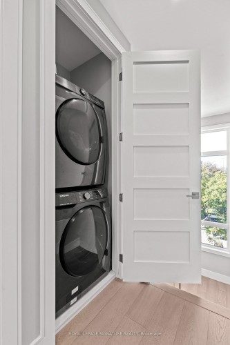 425B Valermo Drive, Toronto, ON - Indoor Photo Showing Laundry Room