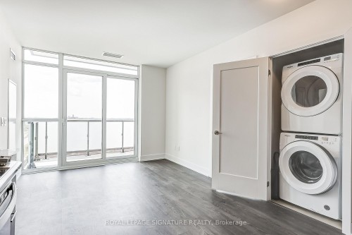 716-2550 Simcoe Street N, Oshawa, ON - Indoor Photo Showing Laundry Room
