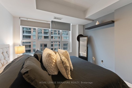 911-85 East Liberty Street, Toronto, ON - Indoor Photo Showing Bedroom