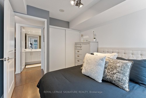 911-85 East Liberty Street, Toronto, ON - Indoor Photo Showing Bedroom