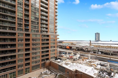 911-85 East Liberty Street, Toronto, ON -  With Balcony