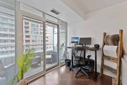 911-85 East Liberty Street, Toronto, ON - Indoor Photo Showing Office
