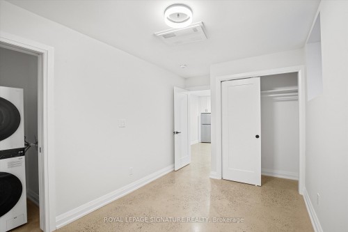 #6-2563 Dundas Street W, Toronto, ON - Indoor Photo Showing Laundry Room