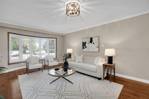273 Newlove Drive, Caledon, ON - Indoor Photo Showing Living Room