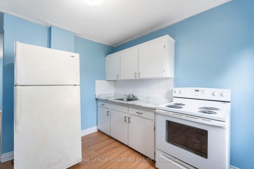 84 Frederick Avenue, Hamilton, ON - Indoor Photo Showing Kitchen