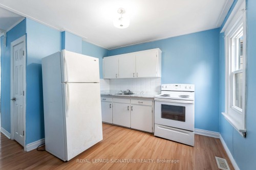 84 Frederick Avenue, Hamilton, ON - Indoor Photo Showing Kitchen