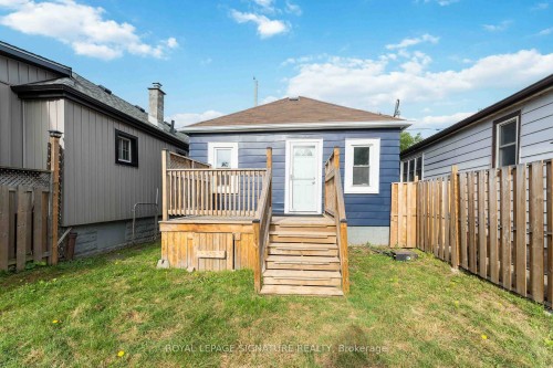 84 Frederick Avenue, Hamilton, ON - Outdoor With Deck Patio Veranda With Exterior