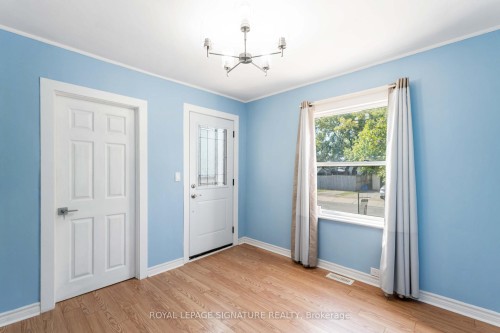 84 Frederick Avenue, Hamilton, ON - Indoor Photo Showing Other Room