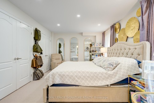 1223 Azinger Lane, Mississauga, ON 