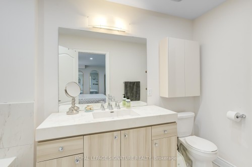 1223 Azinger Lane, Mississauga, ON 