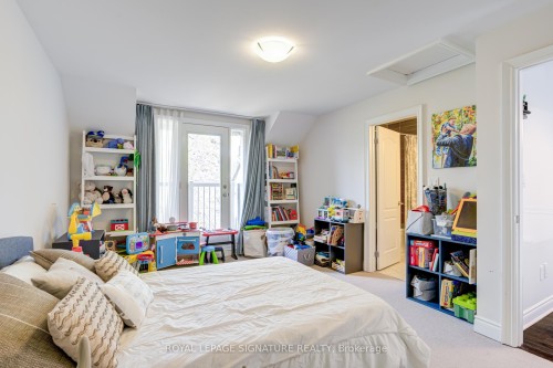 1223 Azinger Lane, Mississauga, ON 