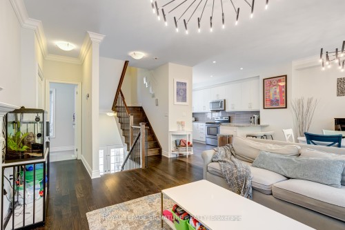 1223 Azinger Lane, Mississauga, ON 