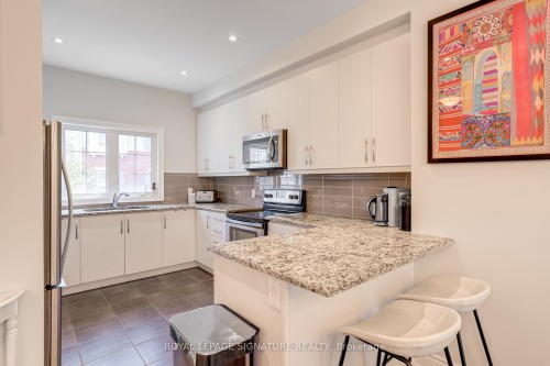 1223 Azinger Lane, Mississauga, ON 