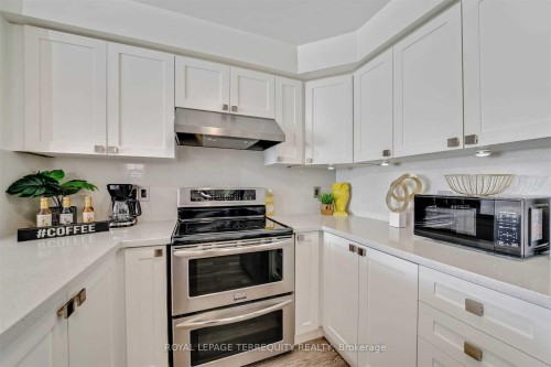 1-5035 Ninth Line N/A, Mississauga, ON - Indoor Photo Showing Kitchen