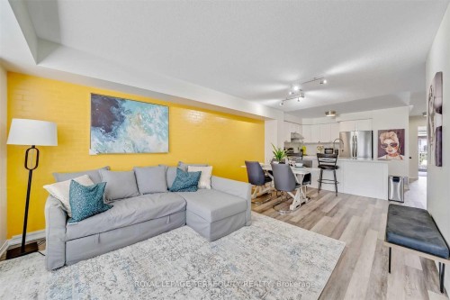 1-5035 Ninth Line N/A, Mississauga, ON - Indoor Photo Showing Living Room