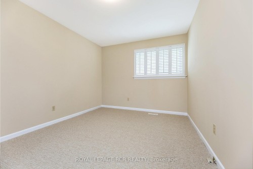 37 Grassmere Crescent, Brampton, ON - Indoor Photo Showing Other Room