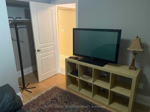 Lower-41 Kimbermount Drive, Toronto, ON - Indoor