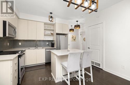 706 - 4655 Glen Erin Drive, Mississauga, ON - Indoor Photo Showing Kitchen With Upgraded Kitchen