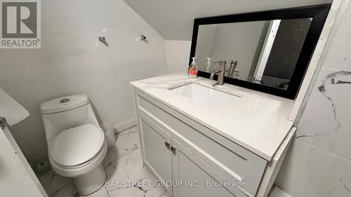Side Upper - 5745 Stanley Avenue, Niagara Falls, ON - Indoor Photo Showing Bathroom