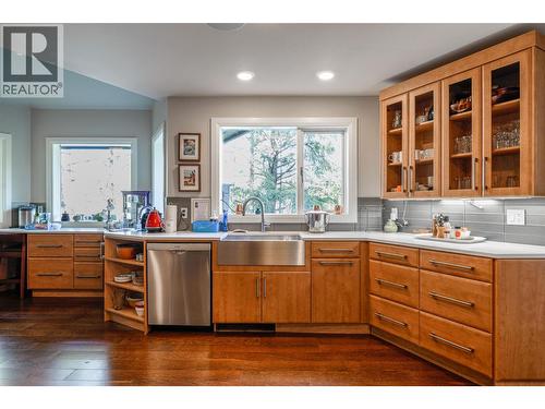 Bosch Dishwasher - 14038 Ponderosa Way, Coldstream, BC - Indoor Photo Showing Kitchen