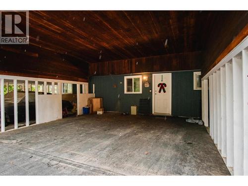 701 10Th Avenue, Castlegar, BC - Indoor