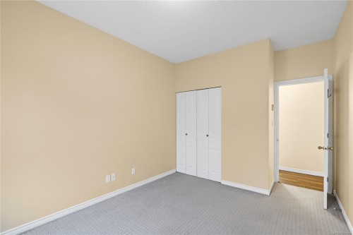 406-220 Island Hwy West, Parksville, BC - Indoor Photo Showing Other Room