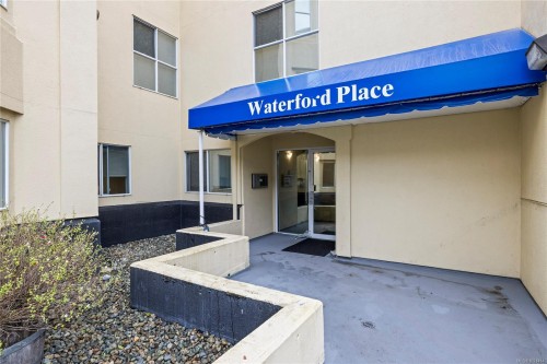 406-220 Island Hwy West, Parksville, BC - Outdoor With Exterior