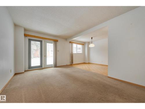 13449 40 St Nw, Edmonton, AB - Indoor Photo Showing Other Room