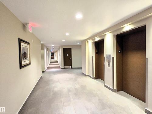 #606 2606 109 St Nw, Edmonton, AB - Indoor Photo Showing Other Room